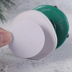 Amosfun Christmas Santa Claus Shaking Head Ornaments Christmas Tree Car Decoration Dashboard Solar Ornaments 2pcs -Funko Favour 6 381