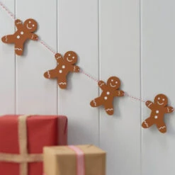 Ginger Ray Wooden Gingerbread Man Christmas Party Bunting Decoration - Vintage Noel